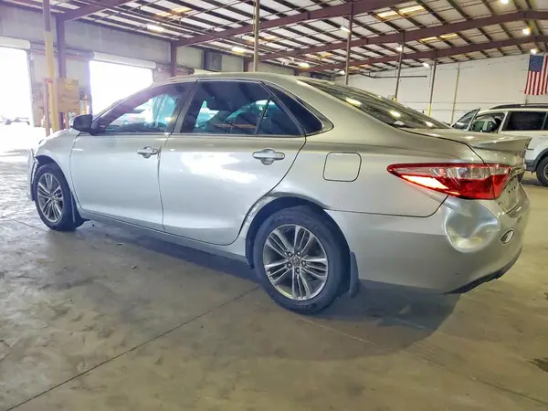 4T1BF1FKXHU674033 2017 TOYOTA CAMRY - Image 2