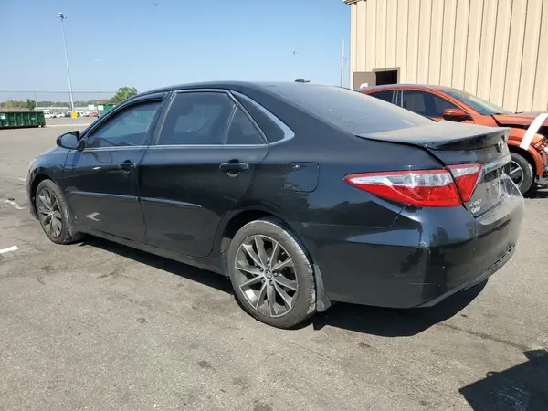 4T1BF1FKXHU674260 2017 TOYOTA CAMRY - Image 2