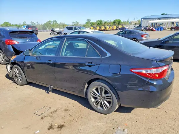 4T1BF1FKXHU677644 2017 TOYOTA CAMRY - Image 2