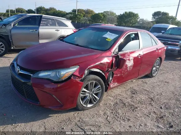 4T1BF1FKXHU678552 2017 TOYOTA CAMRY - Image 2