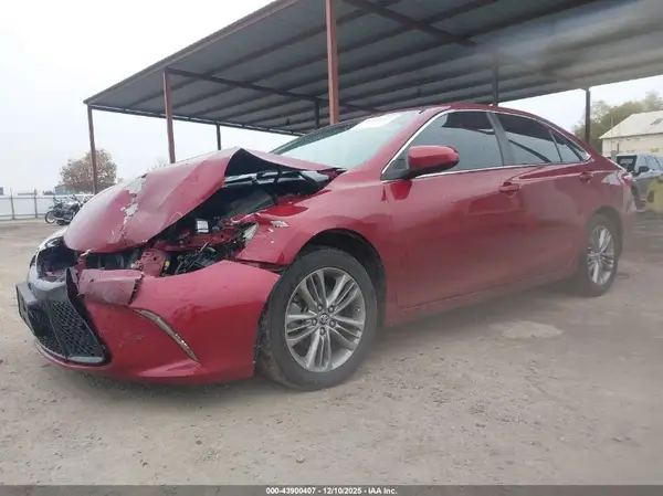 4T1BF1FKXHU679295 2017 TOYOTA CAMRY - Image 2