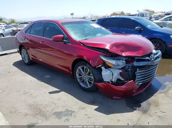 4T1BF1FKXHU680995 2017 TOYOTA CAMRY - Image 1