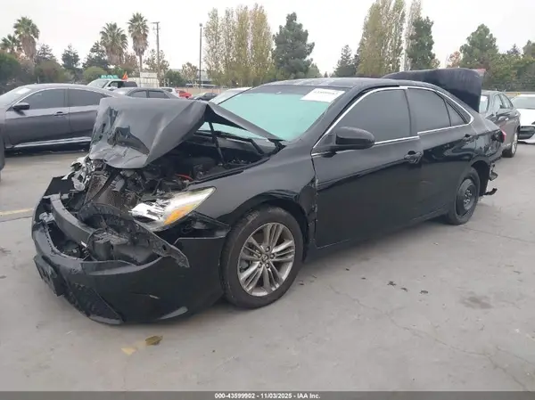 4T1BF1FKXHU681046 2017 TOYOTA CAMRY - Image 2