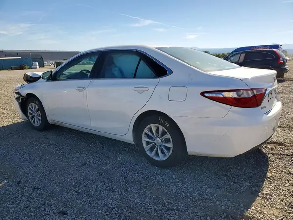 4T1BF1FKXHU683282 2017 TOYOTA CAMRY - Image 2