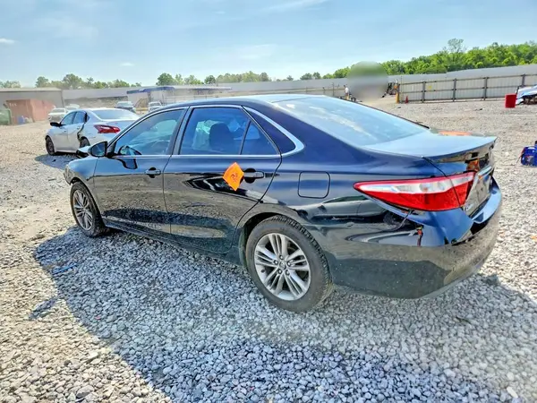 4T1BF1FKXHU684352 2017 TOYOTA CAMRY - Image 2