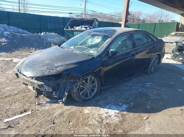 4T1BF1FKXHU685341 2017 TOYOTA CAMRY - Image 2