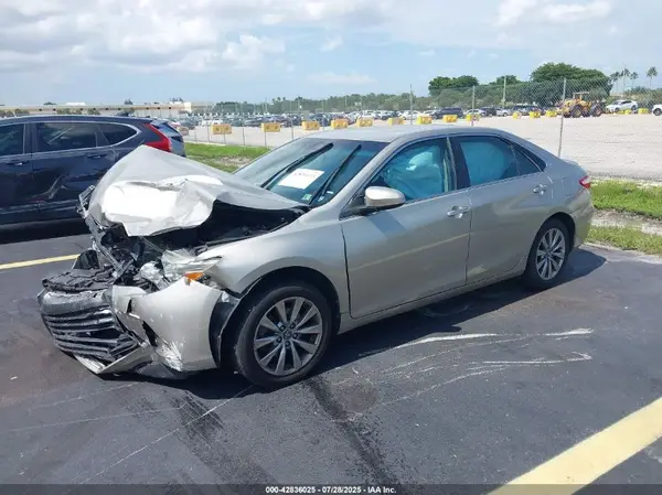 4T1BF1FKXHU687414 2017 TOYOTA CAMRY - Image 2