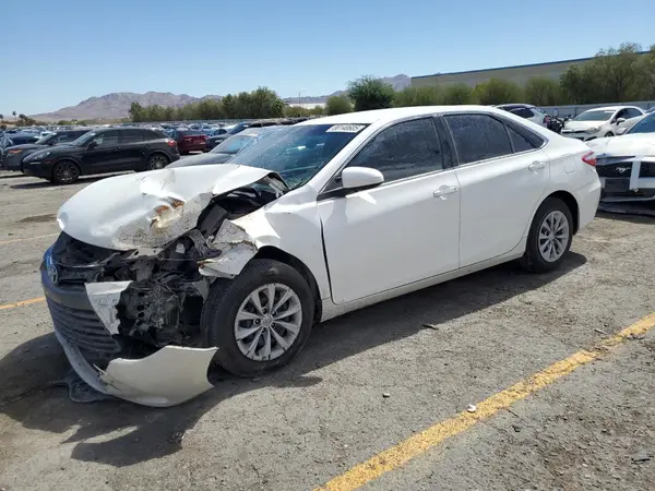 4T1BF1FKXHU689888 2017 TOYOTA CAMRY - Image 1