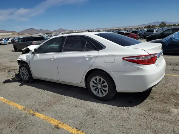 4T1BF1FKXHU689888 2017 TOYOTA CAMRY - Image 2