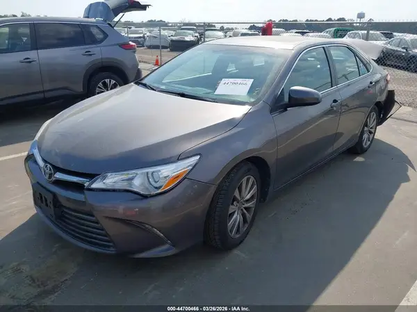 4T1BF1FKXHU691169 2017 TOYOTA CAMRY - Image 2