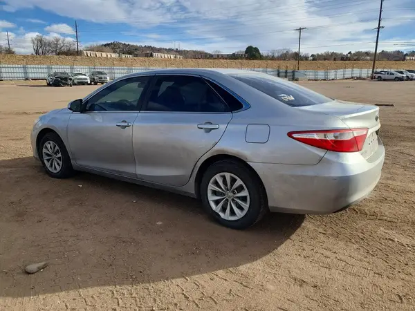 4T1BF1FKXHU692399 2017 TOYOTA CAMRY - Image 2