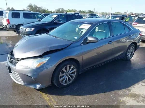 4T1BF1FKXHU693861 2017 TOYOTA CAMRY - Image 2