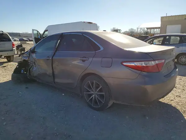 4T1BF1FKXHU694704 2017 TOYOTA CAMRY - Image 2
