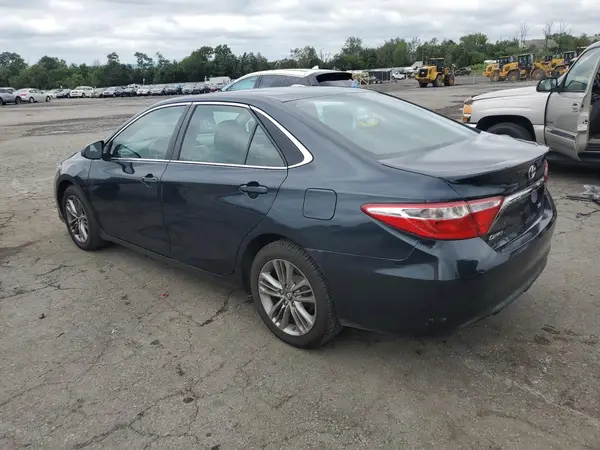4T1BF1FKXHU694945 2017 TOYOTA CAMRY - Image 2