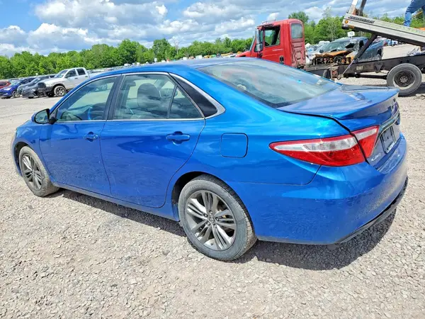 4T1BF1FKXHU695075 2017 TOYOTA CAMRY - Image 2