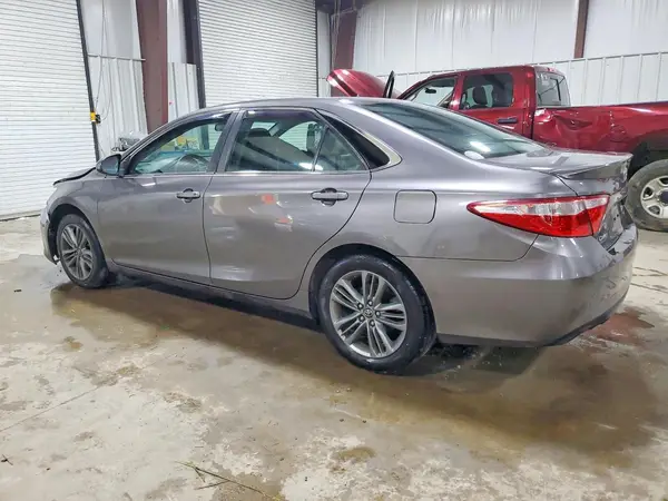 4T1BF1FKXHU695576 2017 TOYOTA CAMRY - Image 2