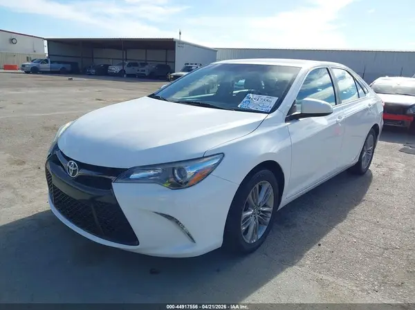 4T1BF1FKXHU697098 2017 TOYOTA CAMRY - Image 2