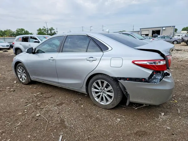 4T1BF1FKXHU698591 2017 TOYOTA CAMRY - Image 2