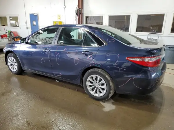 4T1BF1FKXHU701781 2017 TOYOTA CAMRY - Image 2