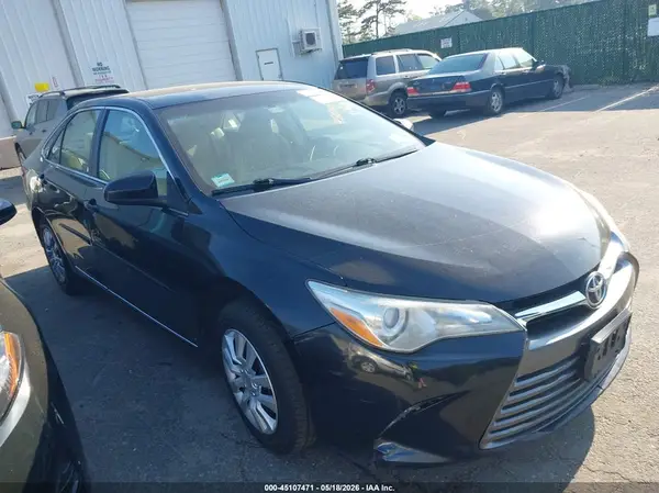 4T1BF1FKXHU703272 2017 TOYOTA CAMRY - Image 1