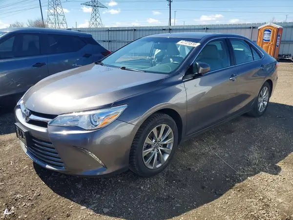 4T1BF1FKXHU704180 2017 TOYOTA CAMRY - Image 1
