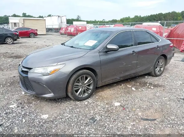 4T1BF1FKXHU706009 2017 TOYOTA CAMRY - Image 2
