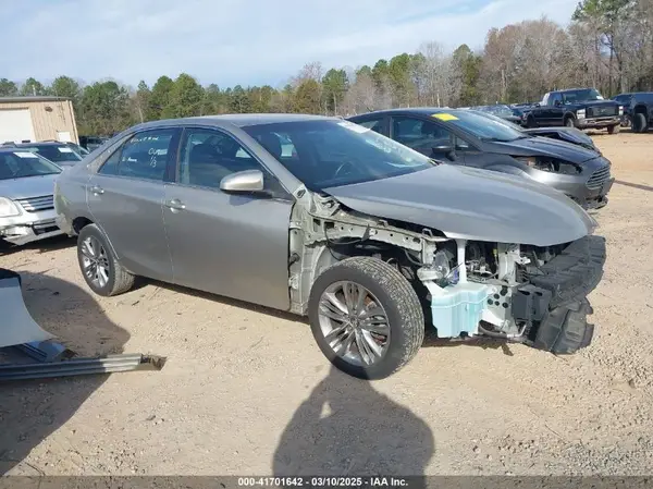4T1BF1FKXHU706799 2017 TOYOTA CAMRY - Image 1