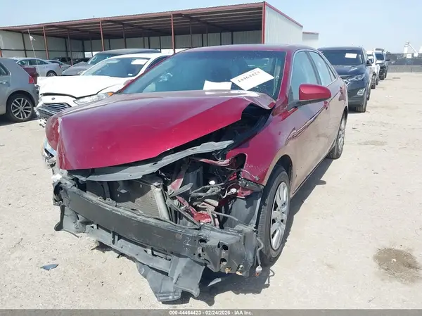 4T1BF1FKXHU707502 2017 TOYOTA CAMRY - Image 2