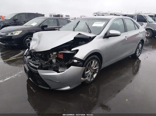 4T1BF1FKXHU714773 2017 TOYOTA CAMRY - Image 2