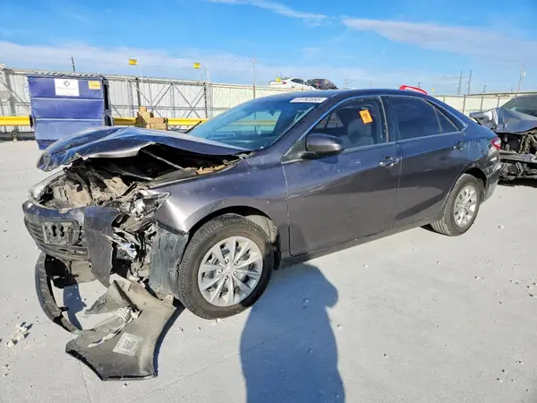 4T1BF1FKXHU715311 2017 TOYOTA CAMRY - Image 1