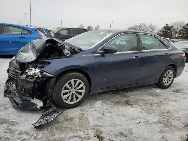 4T1BF1FKXHU716765 2017 TOYOTA CAMRY - Image 1