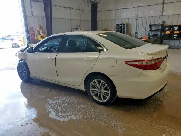 4T1BF1FKXHU717222 2017 TOYOTA CAMRY - Image 2