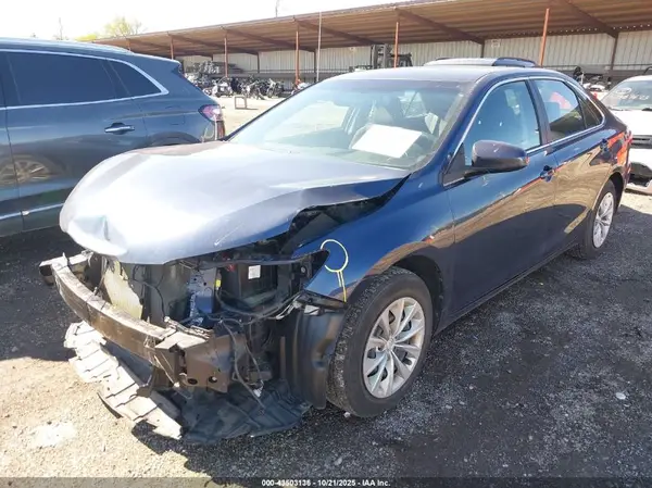 4T1BF1FKXHU717561 2017 TOYOTA CAMRY - Image 2