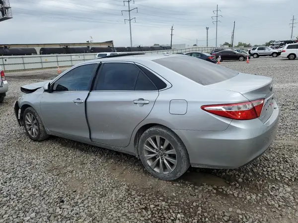 4T1BF1FKXHU717737 2017 TOYOTA CAMRY - Image 2