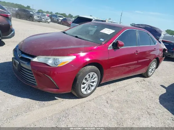 4T1BF1FKXHU721710 2017 TOYOTA CAMRY - Image 2