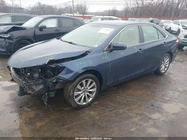4T1BF1FKXHU722145 2017 TOYOTA CAMRY - Image 2