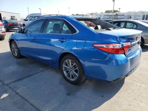 4T1BF1FKXHU724901 2017 TOYOTA CAMRY - Image 2