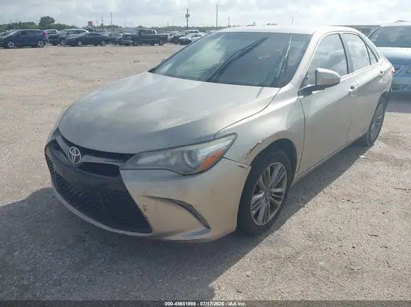 4T1BF1FKXHU725241 2017 TOYOTA CAMRY - Image 2