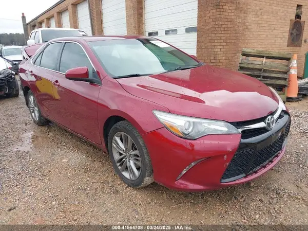 4T1BF1FKXHU727328 2017 TOYOTA CAMRY - Image 1