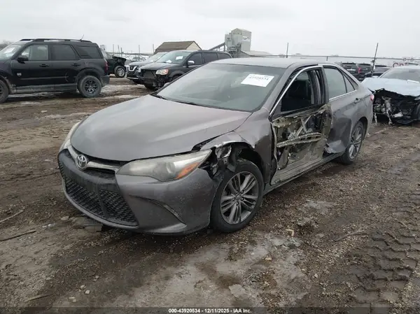 4T1BF1FKXHU730200 2017 TOYOTA CAMRY - Image 2