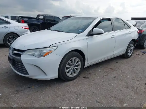 4T1BF1FKXHU730293 2017 TOYOTA CAMRY - Image 2