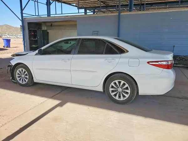 4T1BF1FKXHU731783 2017 TOYOTA CAMRY - Image 2