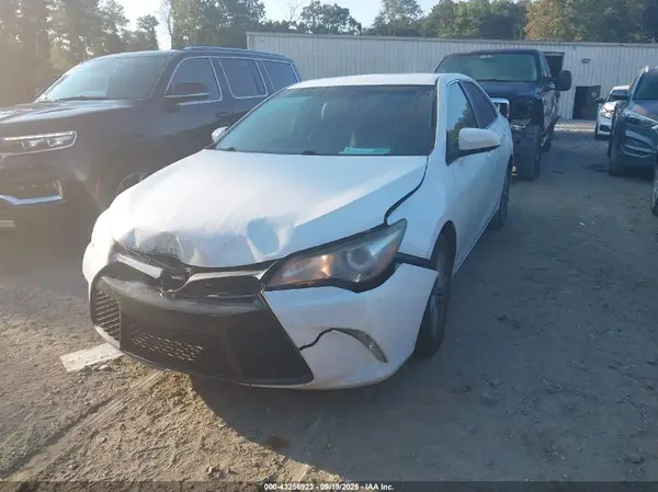 4T1BF1FKXHU733629 2017 TOYOTA CAMRY - Image 2
