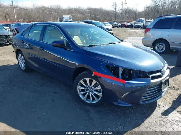 4T1BF1FKXHU735610 2017 TOYOTA CAMRY - Image 1