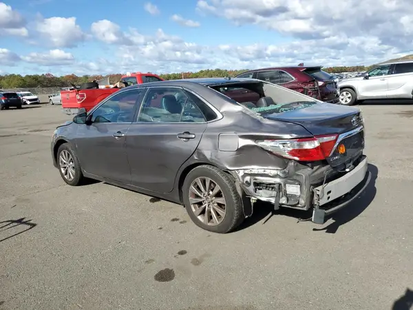 4T1BF1FKXHU736479 2017 TOYOTA CAMRY - Image 2