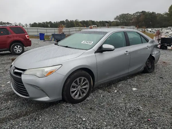 4T1BF1FKXHU738409 2017 TOYOTA CAMRY - Image 1