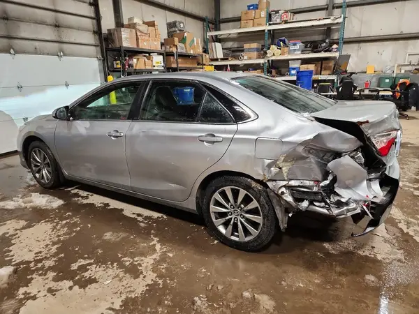 4T1BF1FKXHU744100 2017 TOYOTA CAMRY - Image 2