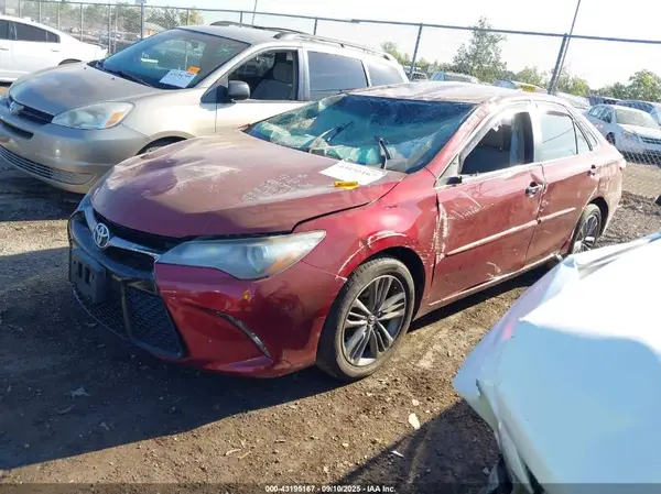 4T1BF1FKXHU744758 2017 TOYOTA CAMRY - Image 2
