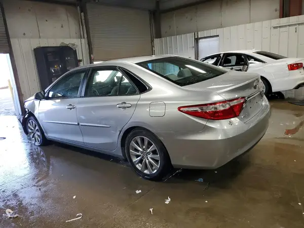4T1BF1FKXHU745098 2017 TOYOTA CAMRY - Image 2