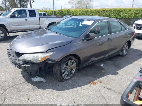 4T1BF1FKXHU745599 2017 TOYOTA CAMRY - Image 2